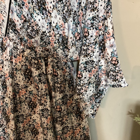 White Birch floral dress size small. Beautiful Easter dress. - Picture 3 of 9